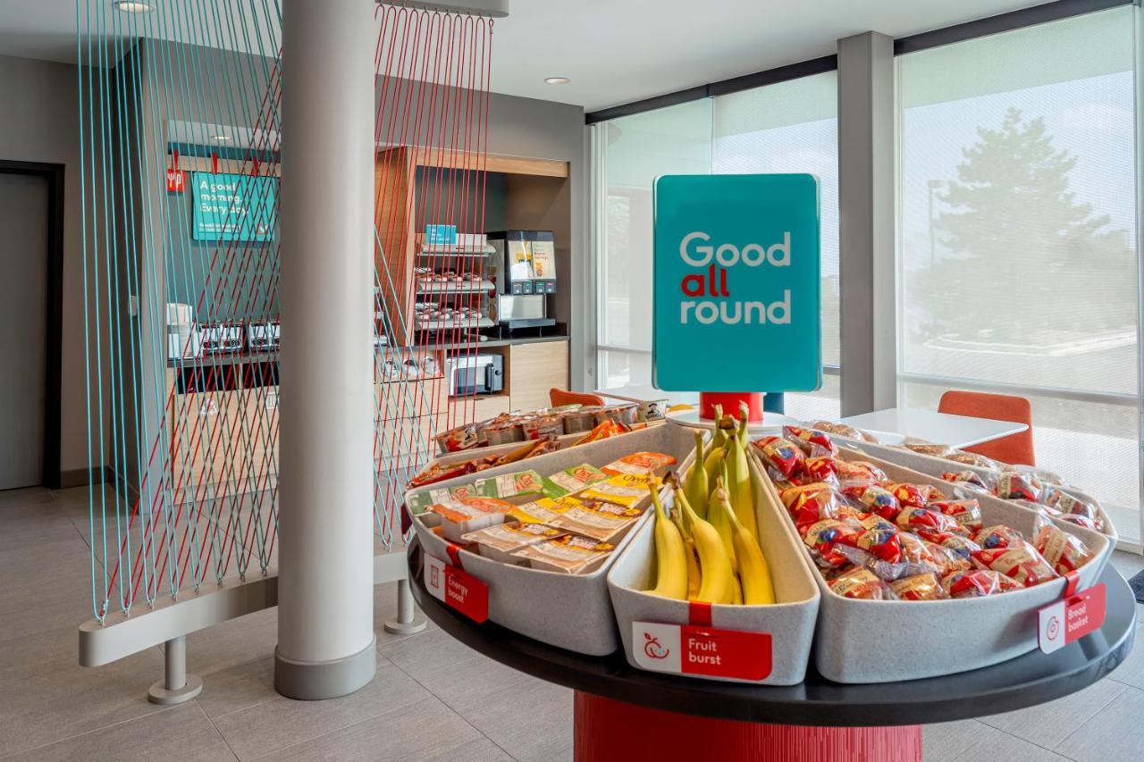 Avid Hotels Milwaukee West - Waukesha By Ihg Pewaukee Exteriör bild
