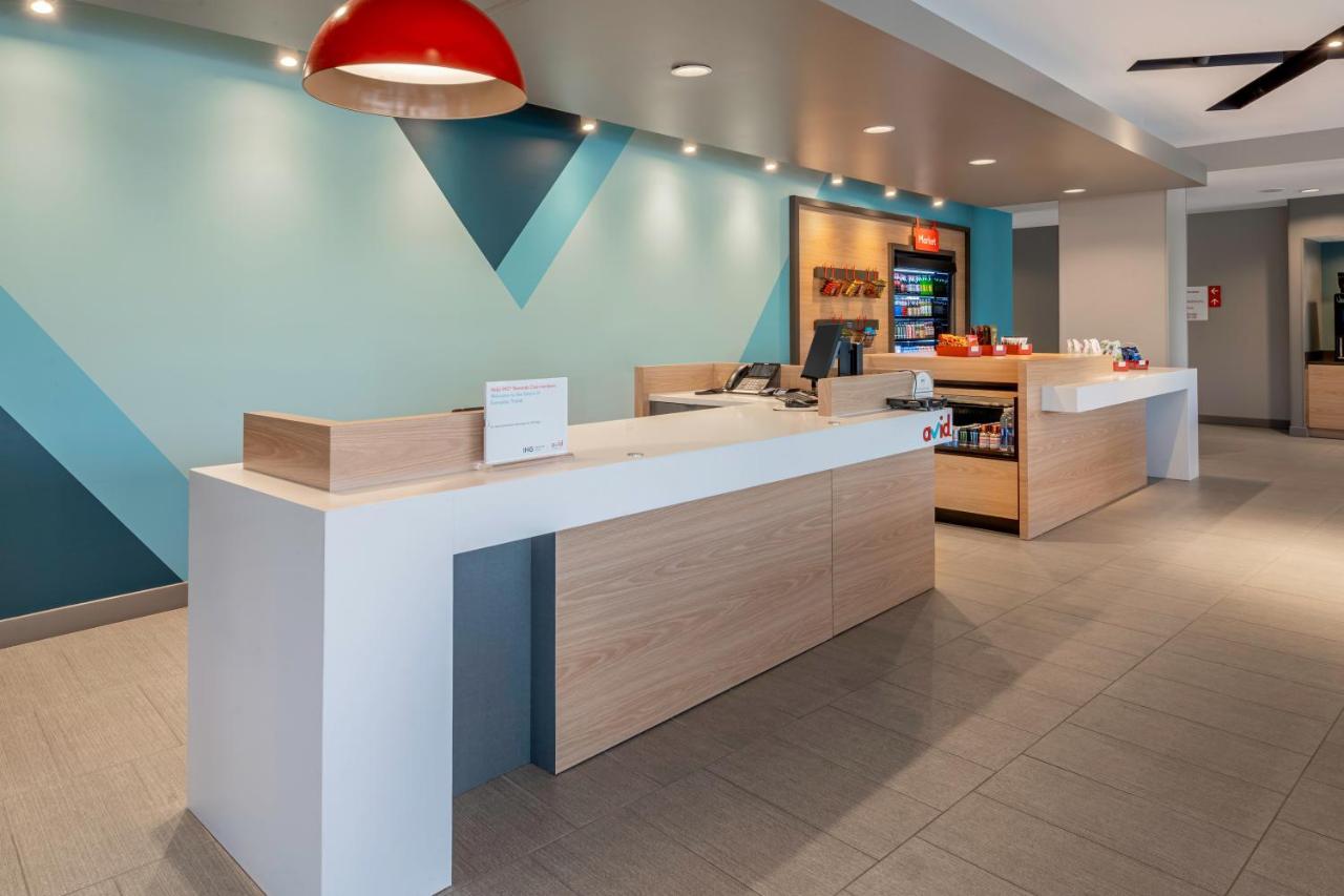 Avid Hotels Milwaukee West - Waukesha By Ihg Pewaukee Exteriör bild